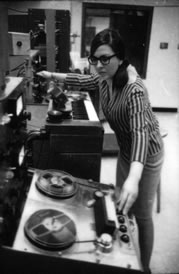Norma Beecroft in the University of Toronto Electronic Music Studio (UTEMS) in 1967
