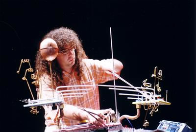 Mark Applebaum performing